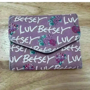 Luv‎ Betsy Johnson Floral Tri-Fold Wallet - Purple & White